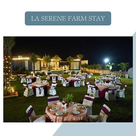 La Serene Farm Stay - Luxary 4 Bed Room Property Hyderabad Exteriör bild